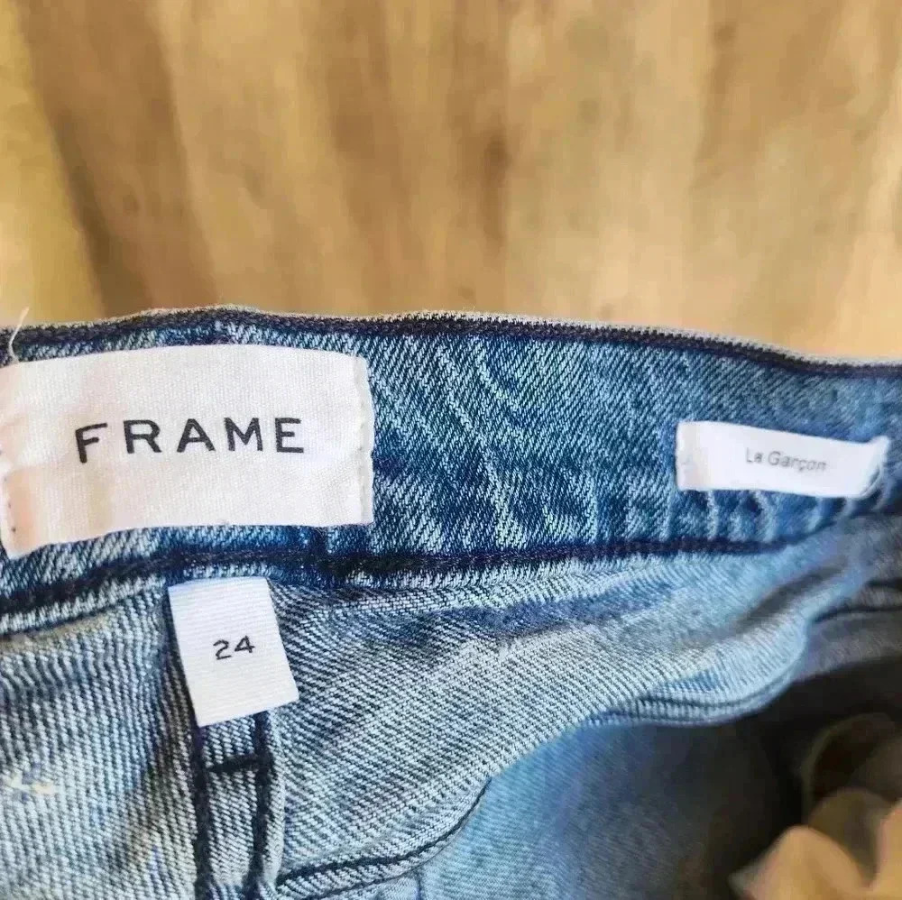 FRAME Denim Le Garcon Mid Rise Distressed Jeans Denim Beldon Rips Size 24 - Picture 9 of 9